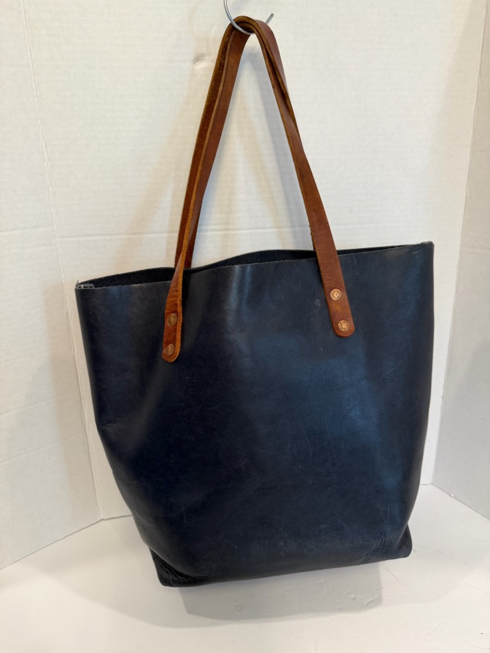KMM & CO Leather Classic Tote in Blue/Navy